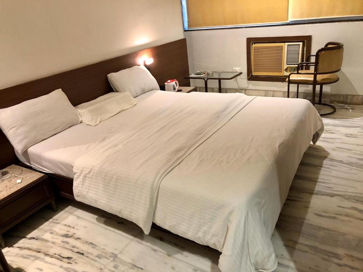 Pravasi Residency Villa Тане Екстериор снимка