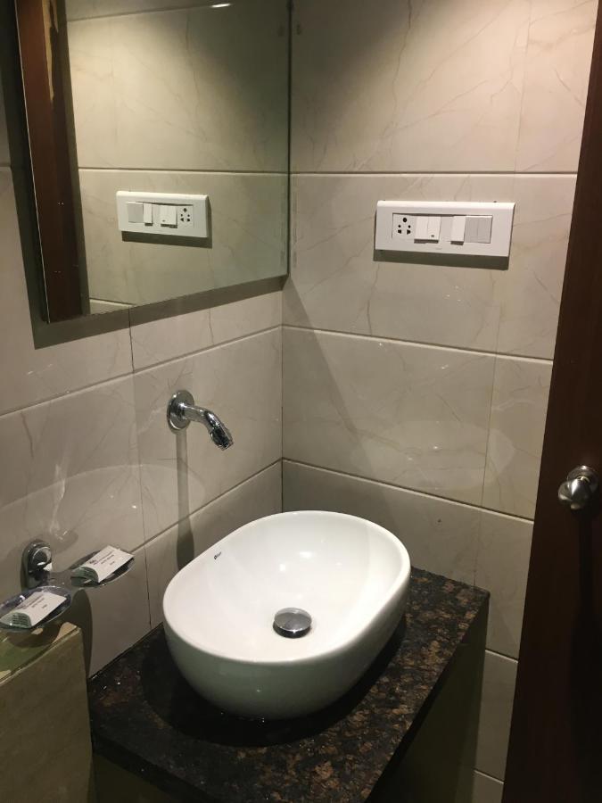 Pravasi Residency Villa Тане Екстериор снимка