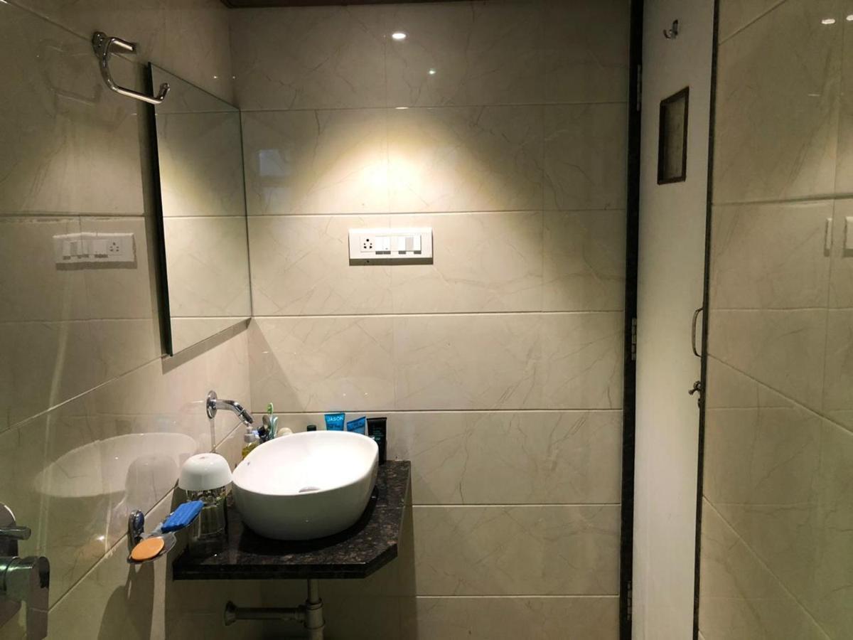Pravasi Residency Villa Тане Екстериор снимка